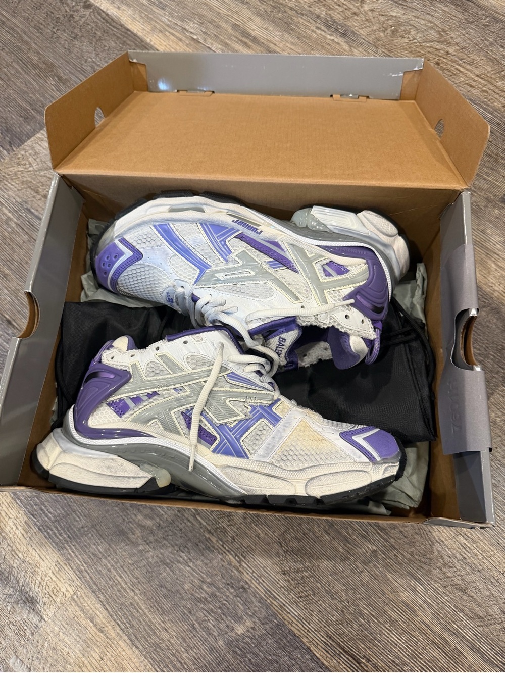 BALENCIAGA RUNNER WOMENS SNEAKERS SIZE 41
